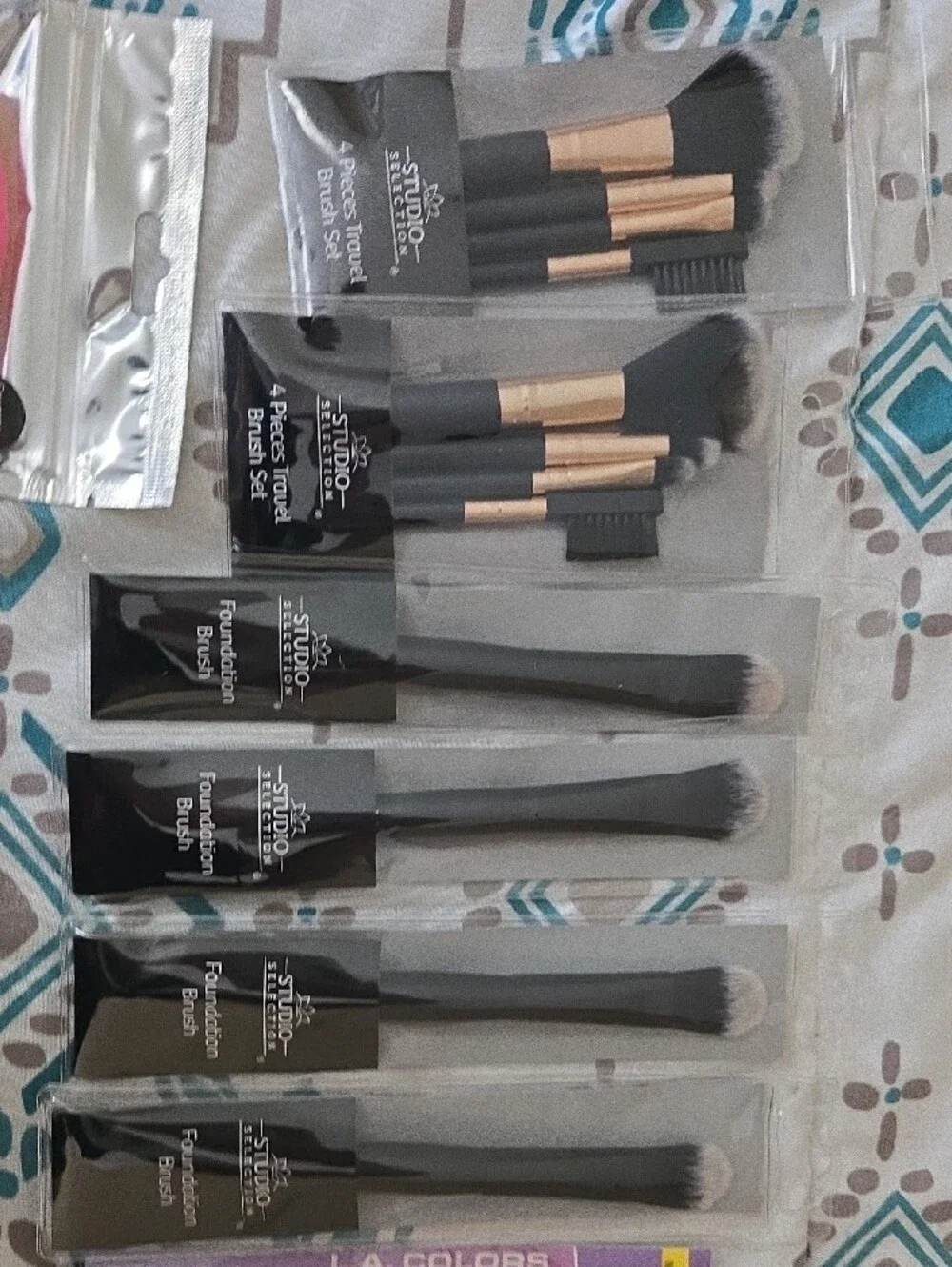 L.A. Colors Makeup Brush & Eyeshadow Set in Pink and Teal